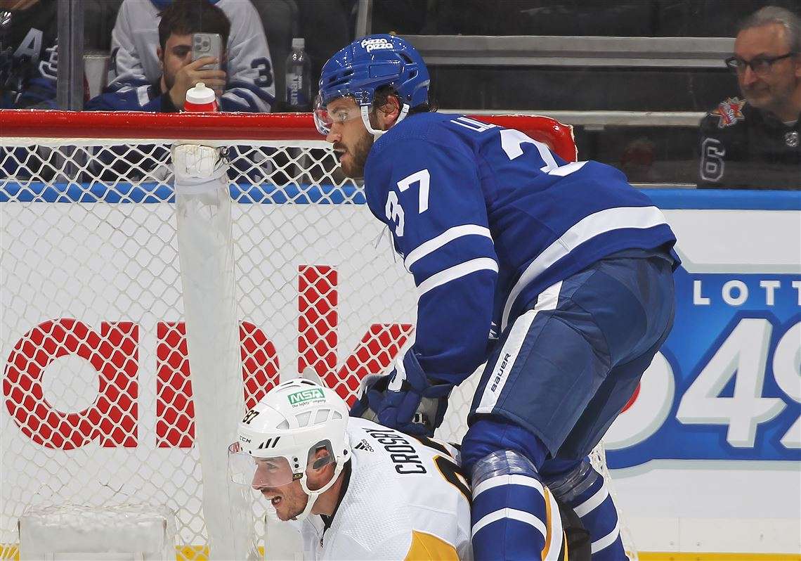 How to Dominate Defense in Ice Hockey? Expert Tips