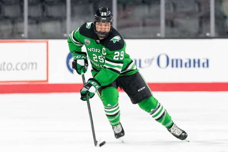 North Dakota Fighting Hawks Men'S Ice Hockey